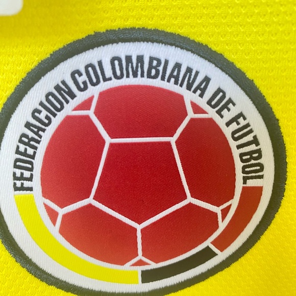 Adidas 2022 Colombia National Team Home Soccer Jersey. M, L and XL - Picture 3 of 16